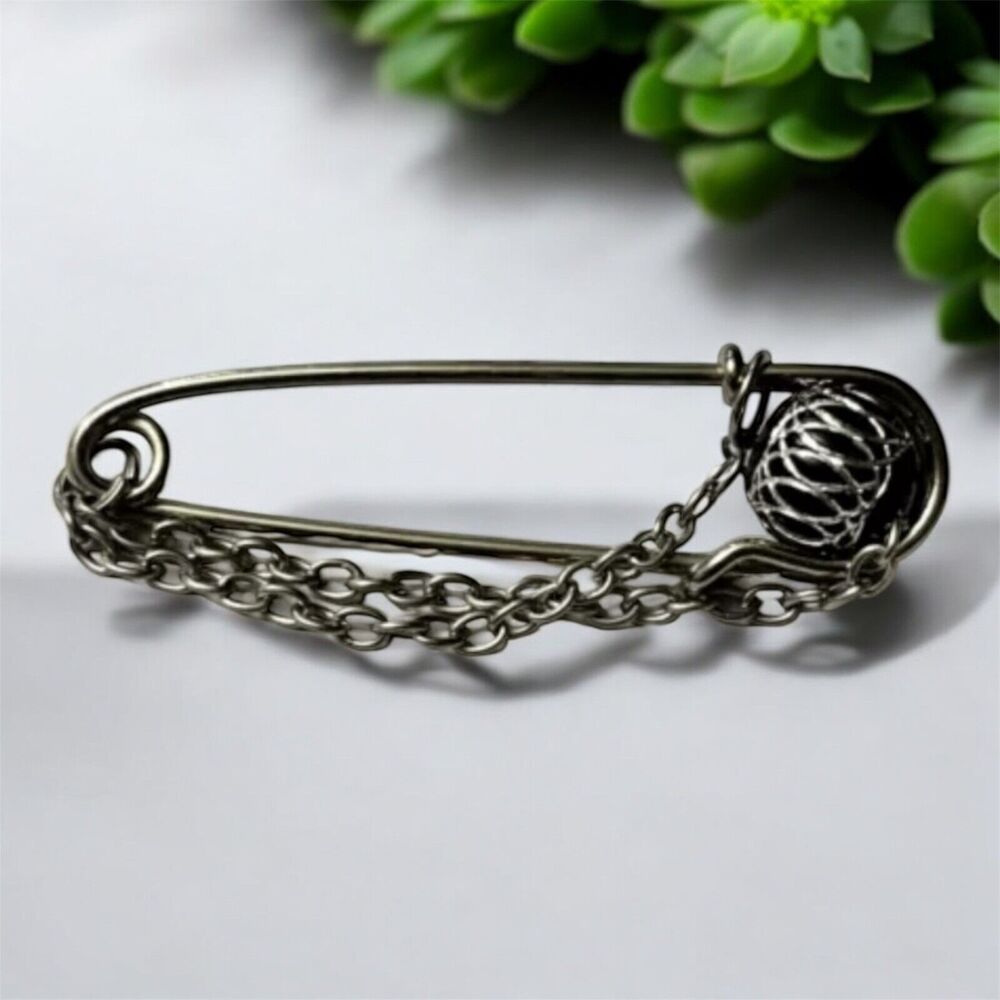 Silvertone Kilt Pin Brooch – Classic 2-Inch Secure Clasp